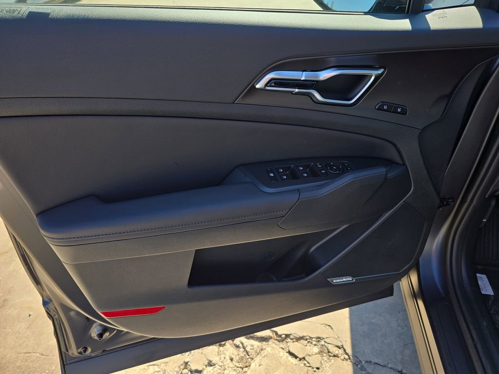 New 2026 Kia Sportage SX image 18