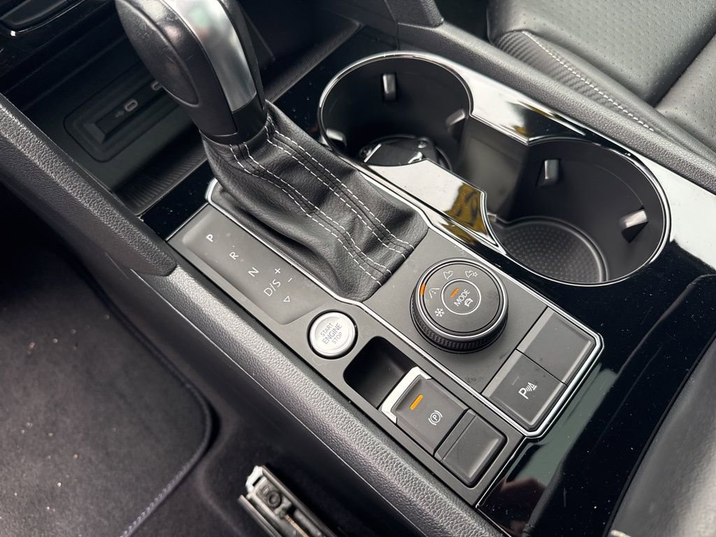 Used 2022 Volkswagen Atlas Cross Sport SE w/ Panoramic Sunroof Package image 18