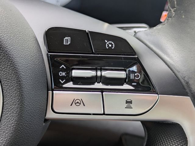 Certified 2023 Hyundai Elantra Limited FWD image 26