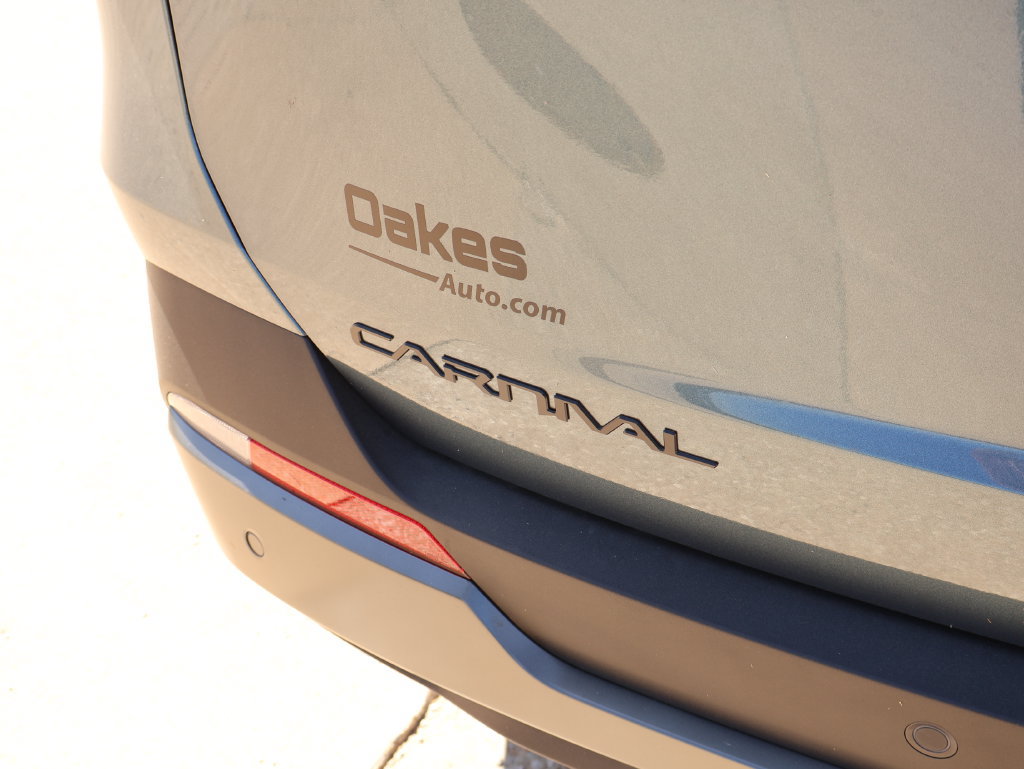New 2027 Kia Carnival SX w/ Dark Edition Package FWD image 8