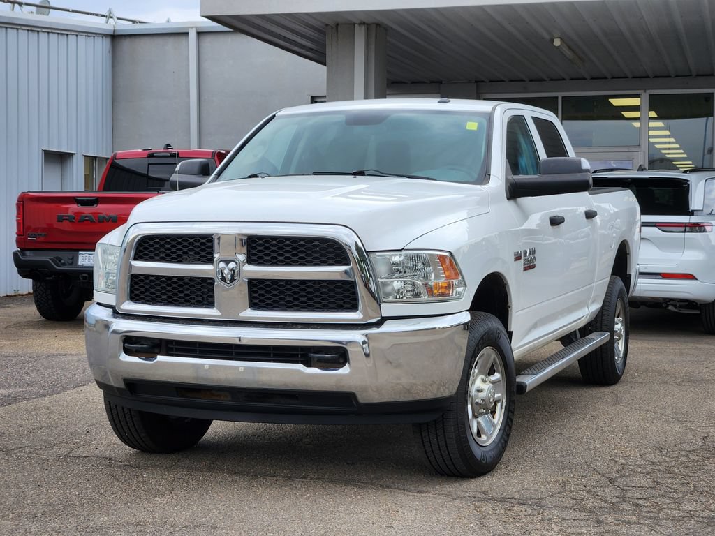 Used 2014 RAM 2500 Tradesman w/ Chrome Appearance Group AWD/4WD image 4