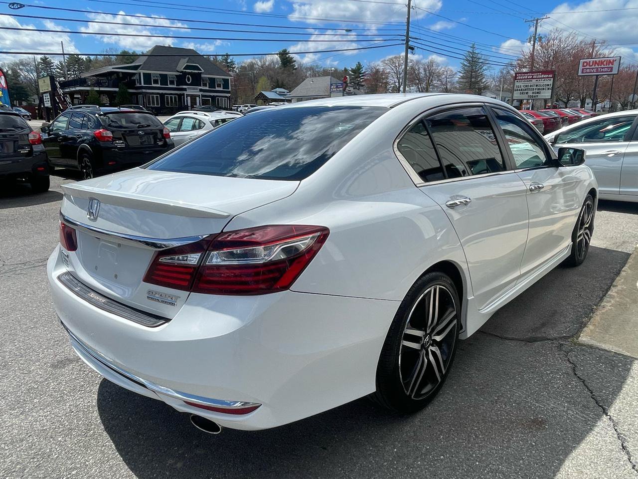 Used 2017 Honda Accord Sport Special Edition image 4