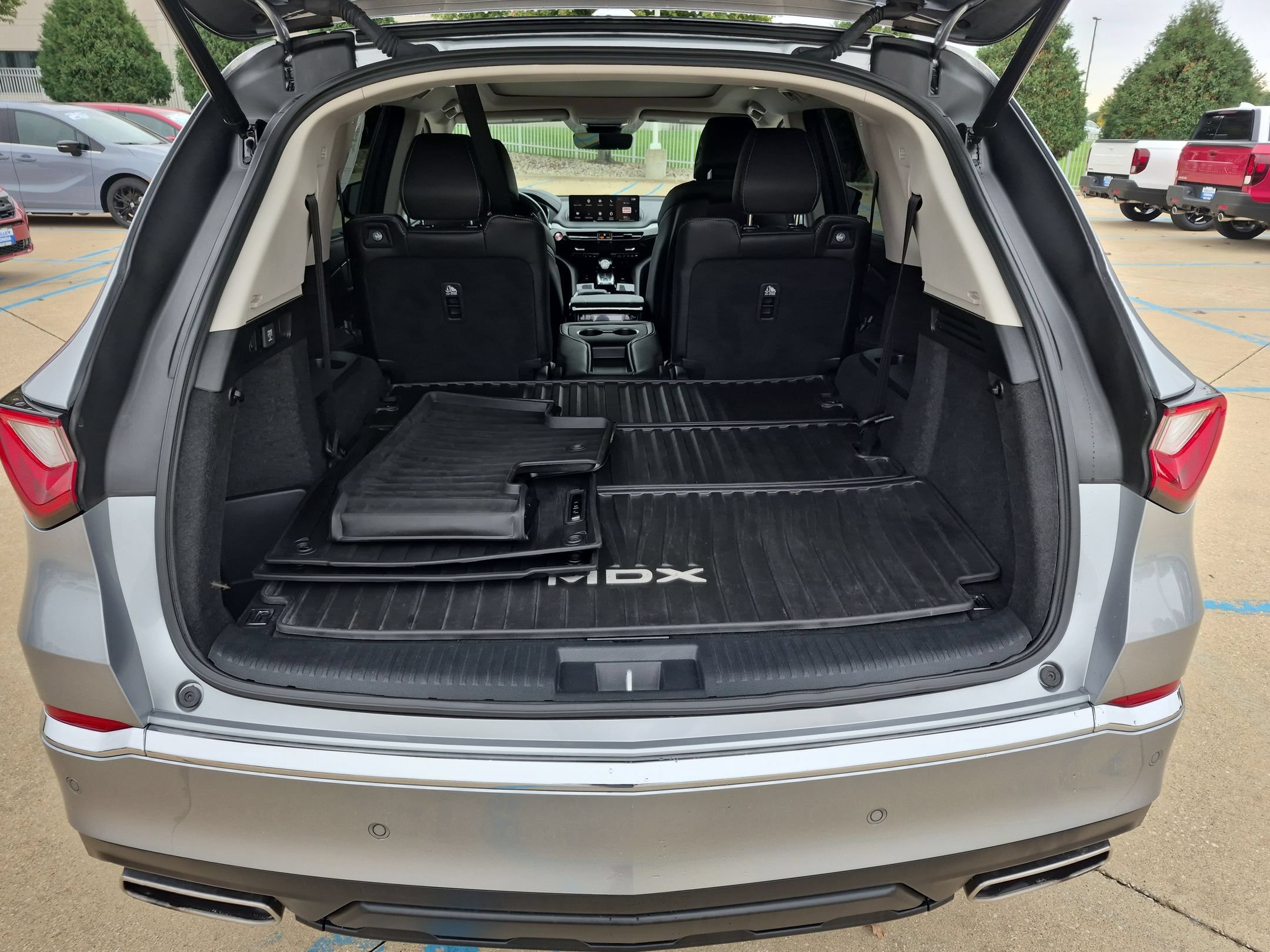 Used 2024 Acura MDX w/ Technology Package AWD/4WD image 28