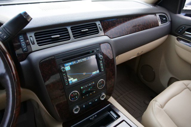 Used 2011 GMC Sierra 3500 Denali image 11