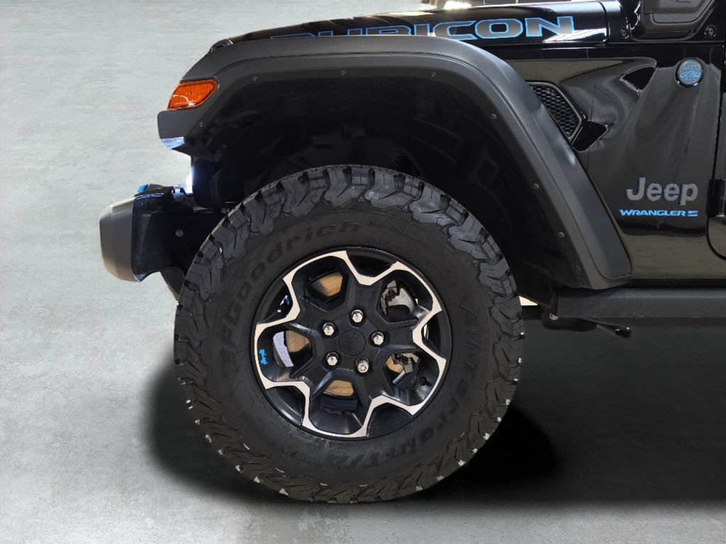 Used 2023 Jeep Wrangler Unlimited Rubicon 4xe w/ Cold Weather Group AWD/4WD image 25
