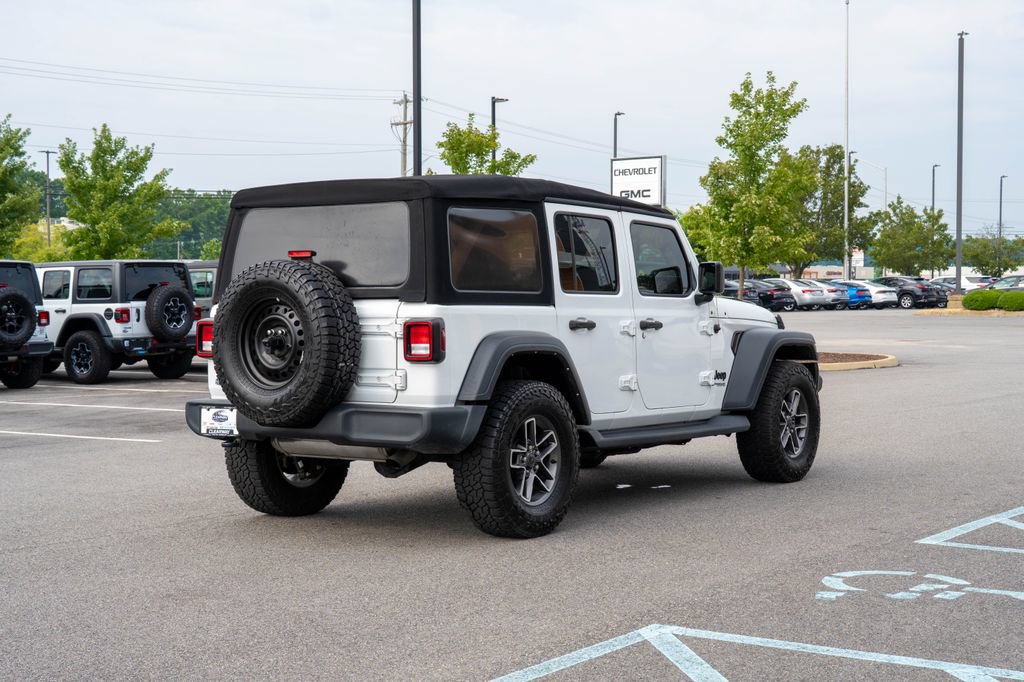 Used 2022 Jeep Wrangler Unlimited Sport AWD/4WD image 6