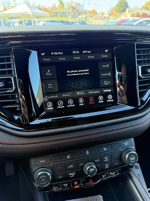 Used 2023 Dodge Durango GT image 11