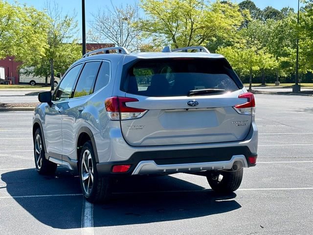 Used 2023 Subaru Forester Touring image 5