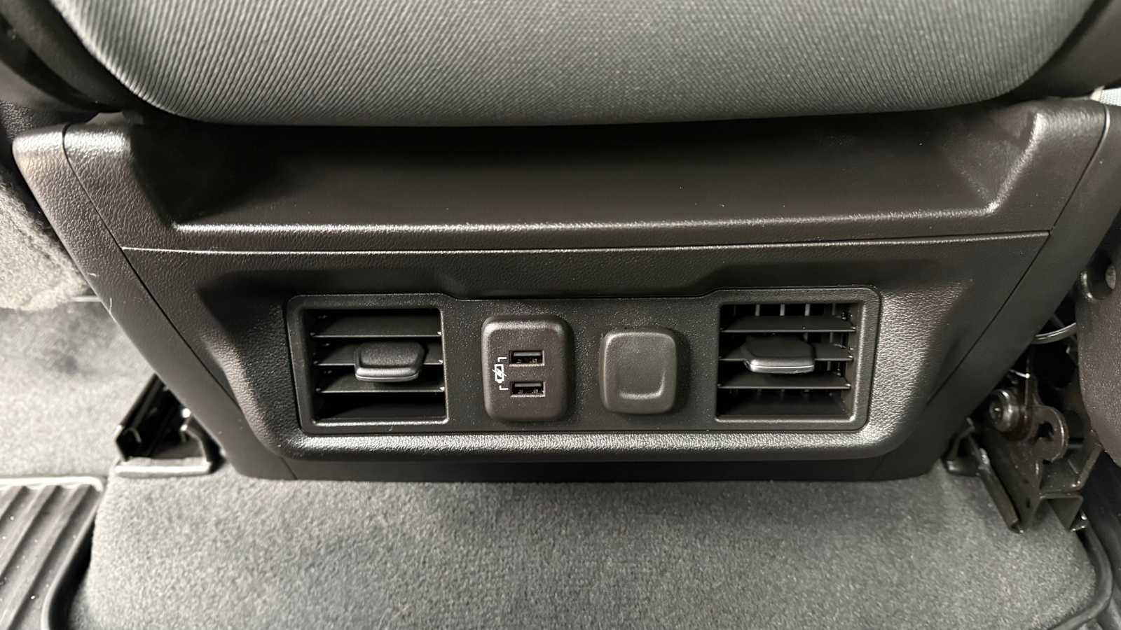 Used 2022 Chevrolet Silverado 1500 LT image 9