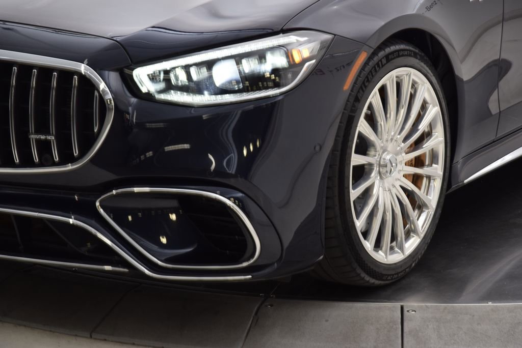 Used 2025 Mercedes-Benz S 63 AMG S image 11