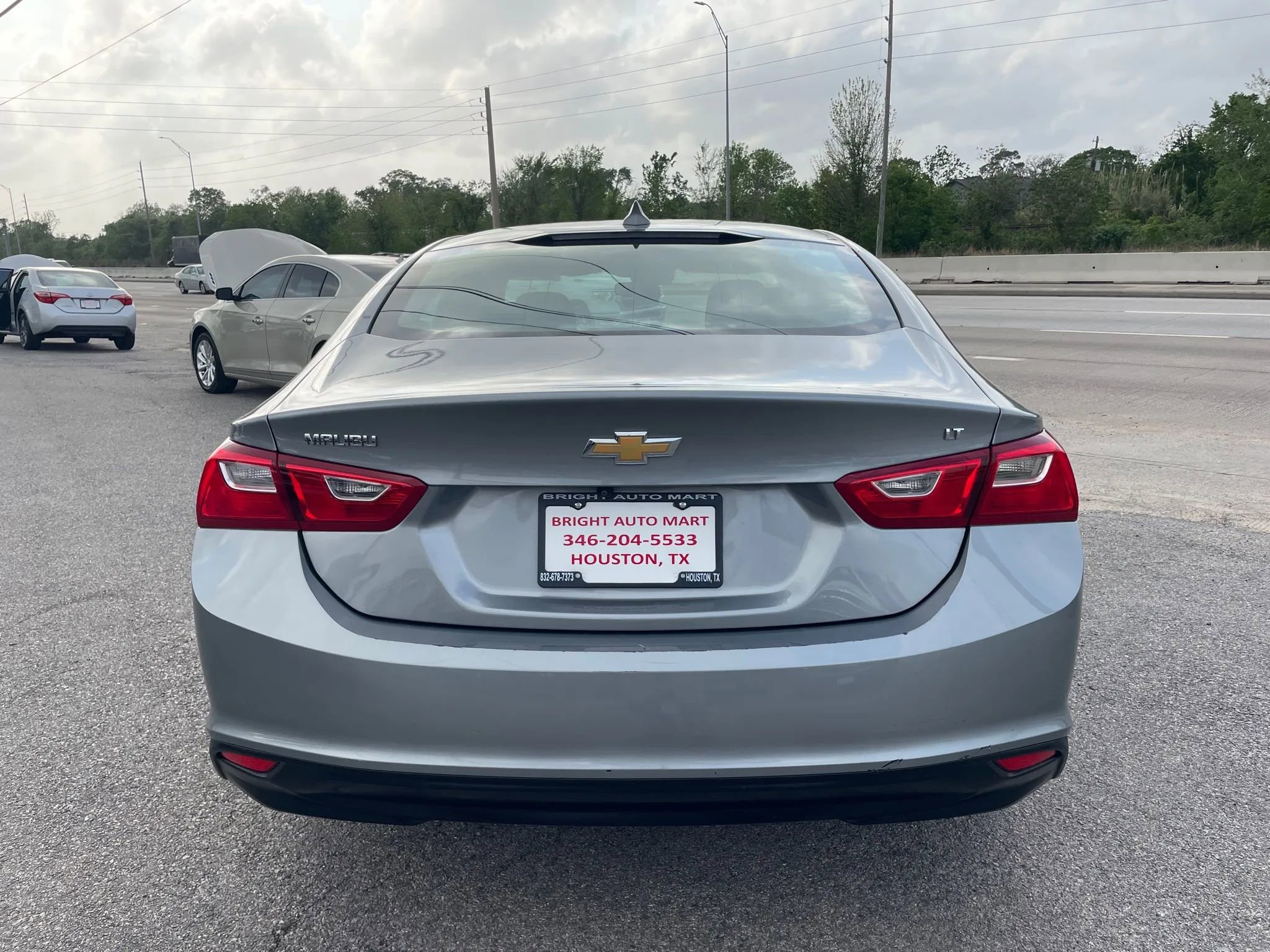 Used 2023 Chevrolet Malibu LT image 3