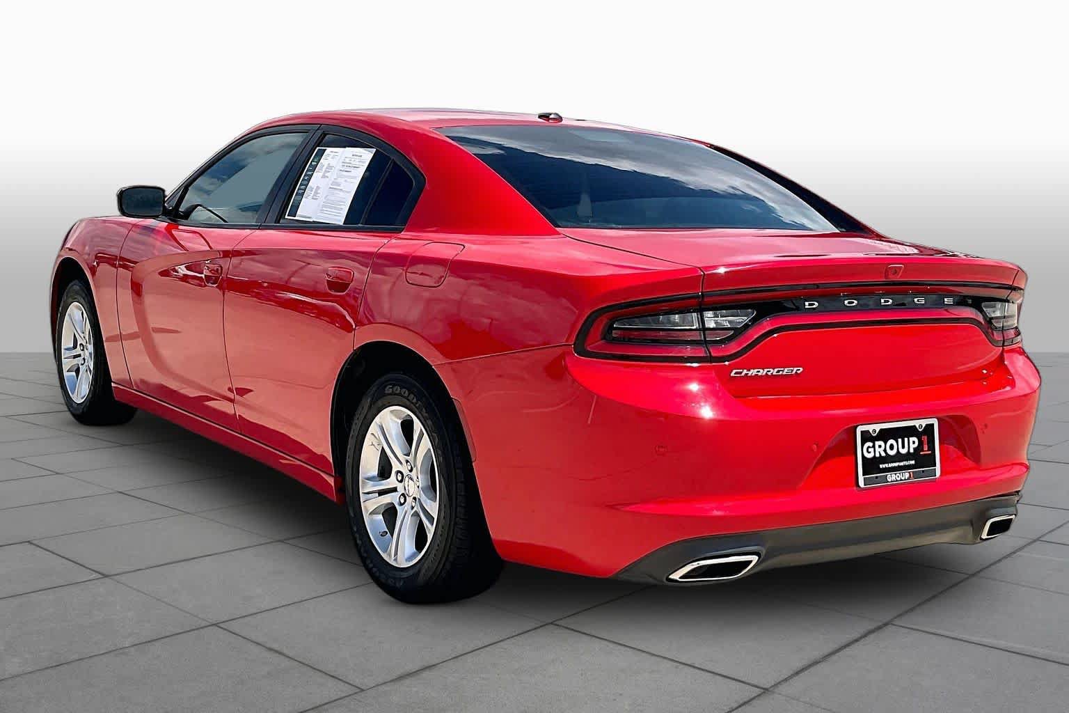 Used 2022 Dodge Charger SXT RWD image 11