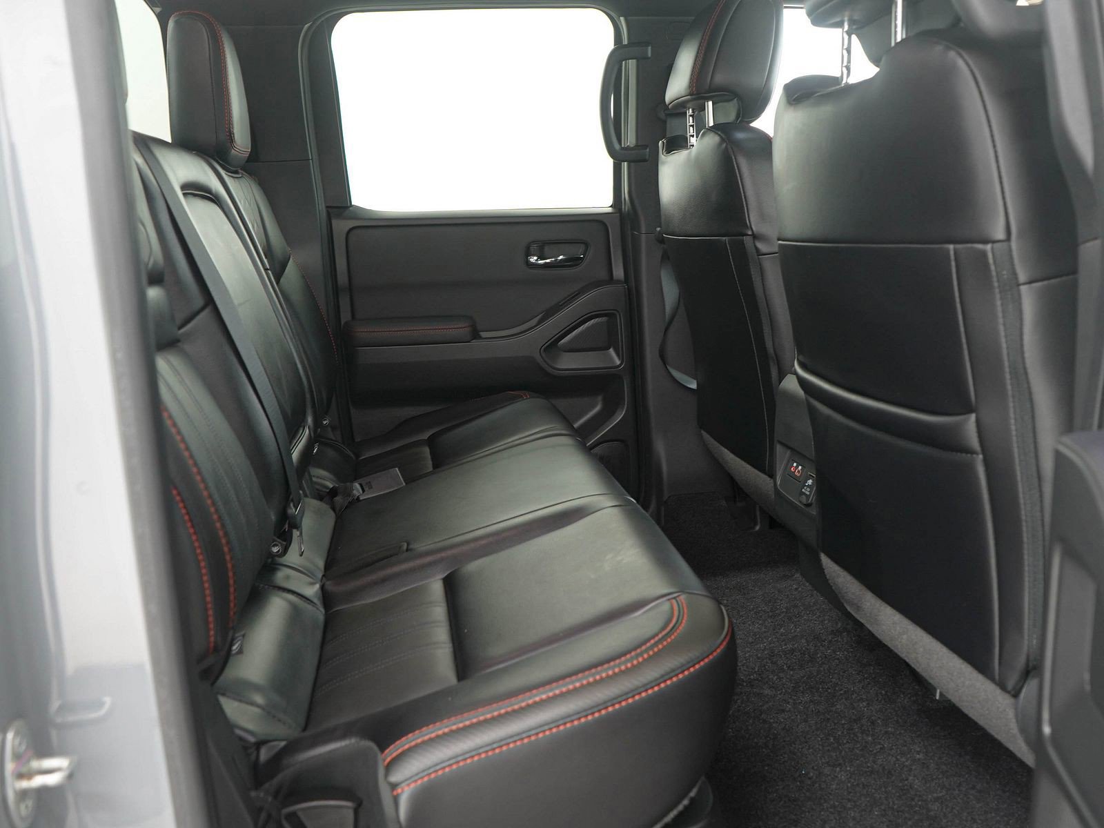 Used 2024 Nissan Frontier PRO-4X w/ Pro Premium Package image 15