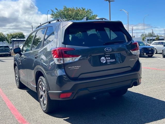 Used 2022 Subaru Forester Premium AWD/4WD image 11