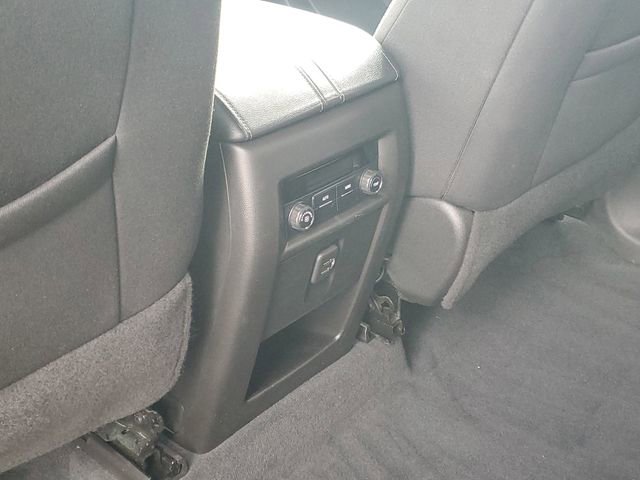 Used 2022 Chevrolet Traverse LT image 31