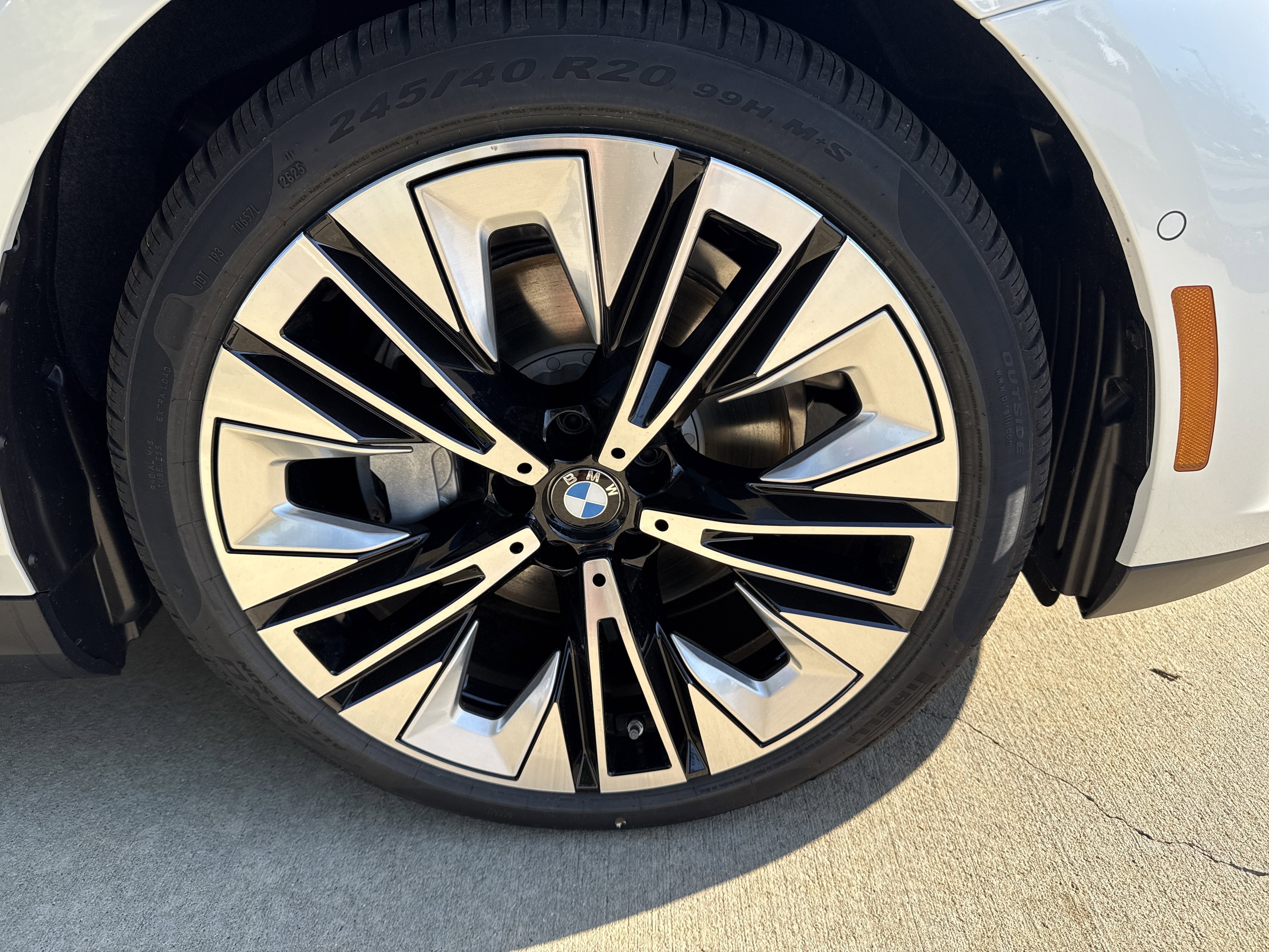 New 2026 BMW i5 eDrive40 image 27