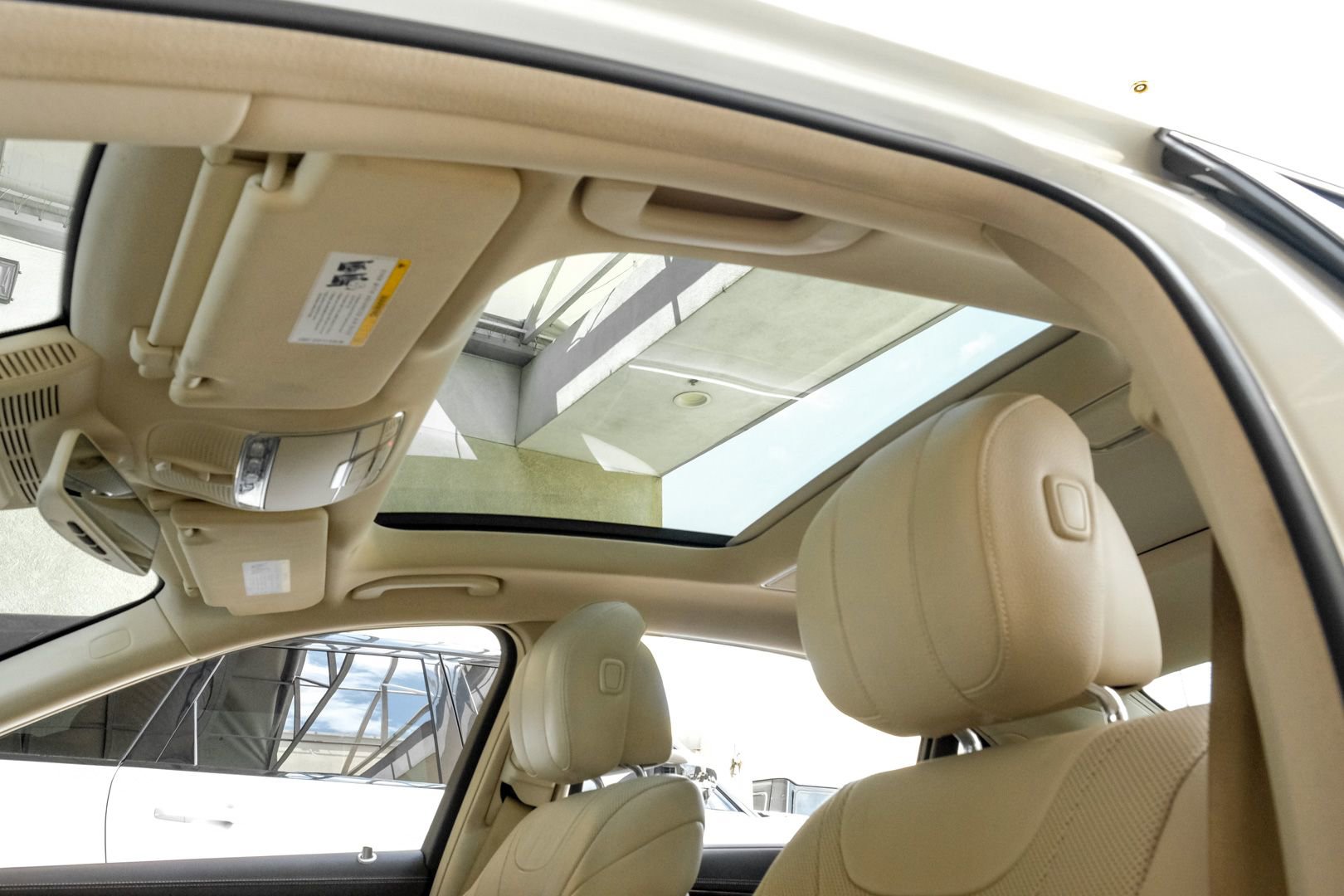 Used 2019 Mercedes-Benz S 450 Sedan image 4