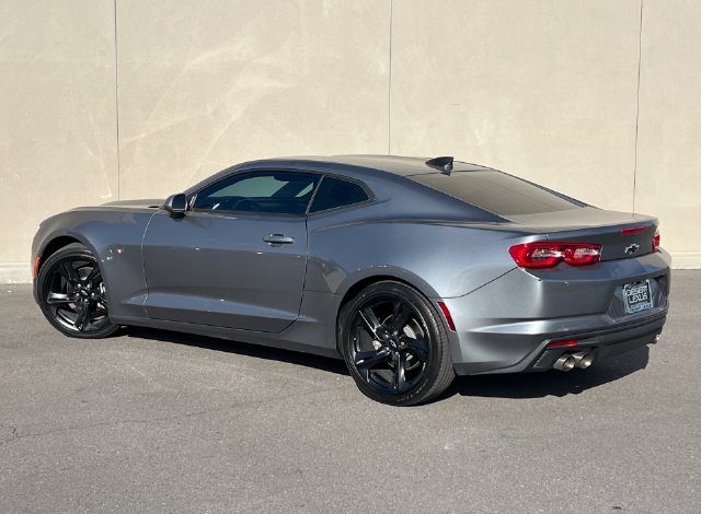 Used 2021 Chevrolet Camaro LT RWD image 6