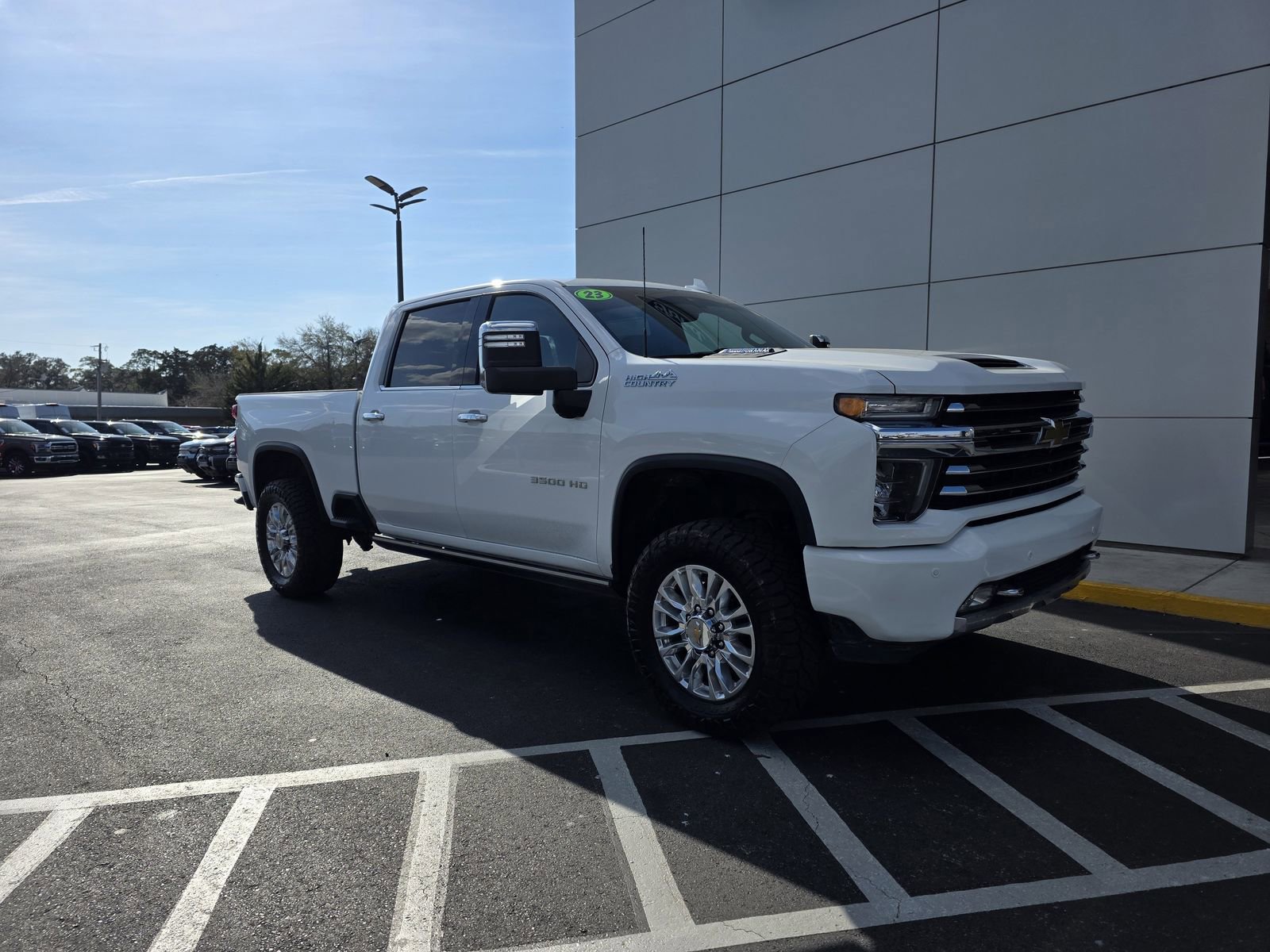 Used 2023 Chevrolet Silverado 3500 High Country image 2