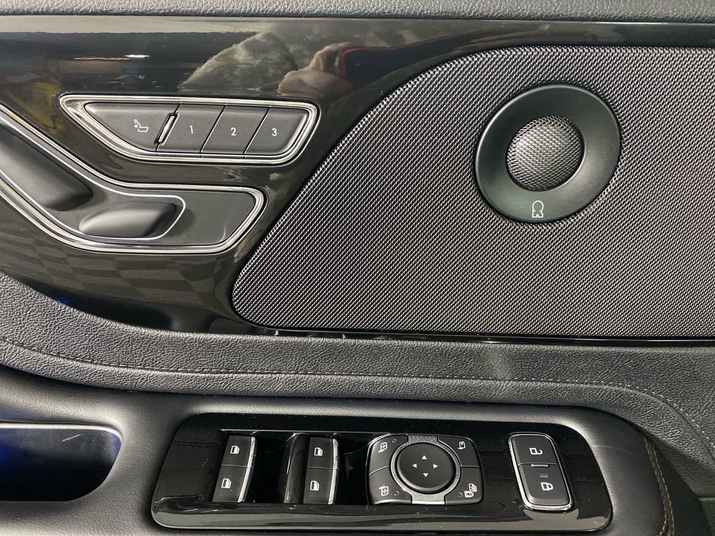 Used 2023 Lincoln Aviator Reserve w/ Equipment Group 201A image 26