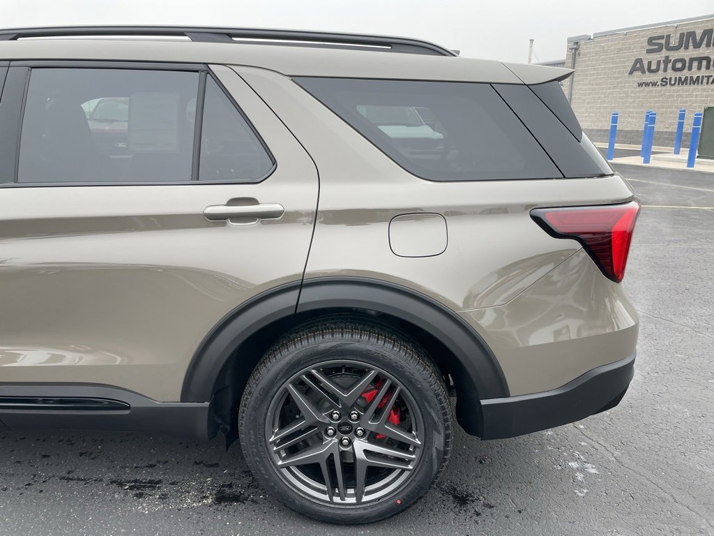 New 2026 Ford Explorer ST image 34