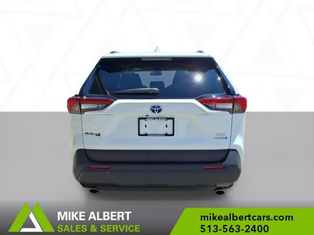 Used 2021 Toyota RAV4 XLE AWD/4WD image 6