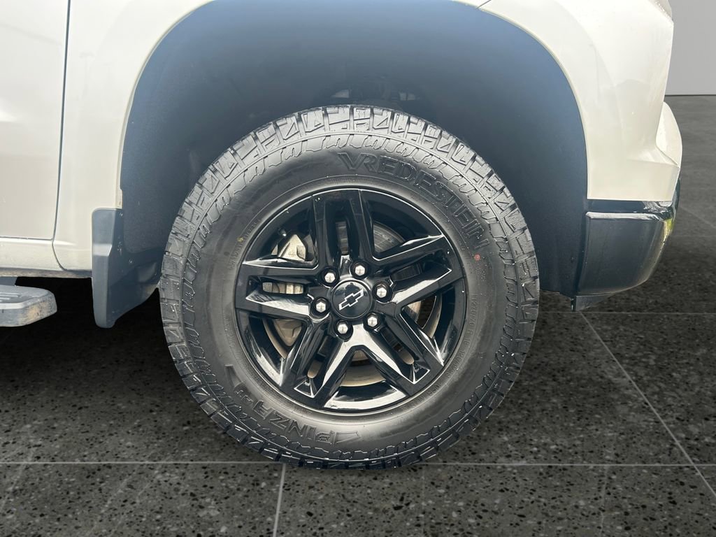Used 2024 Chevrolet Silverado 1500 LT Trail Boss image 9