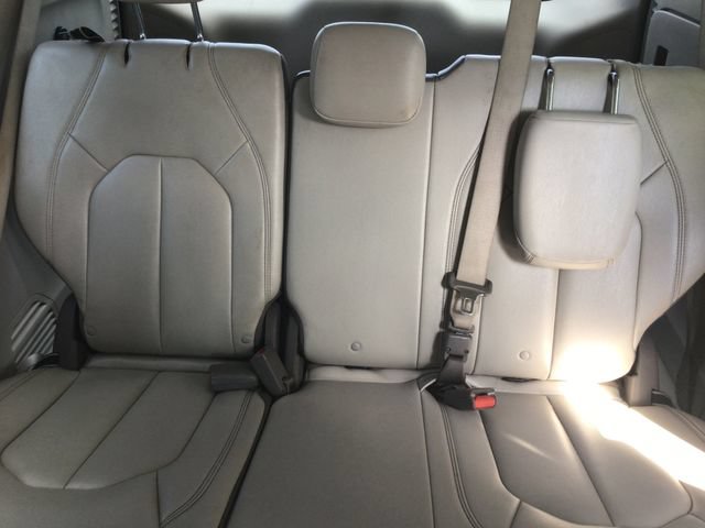 Used 2017 Chrysler Pacifica Touring-L FWD image 45