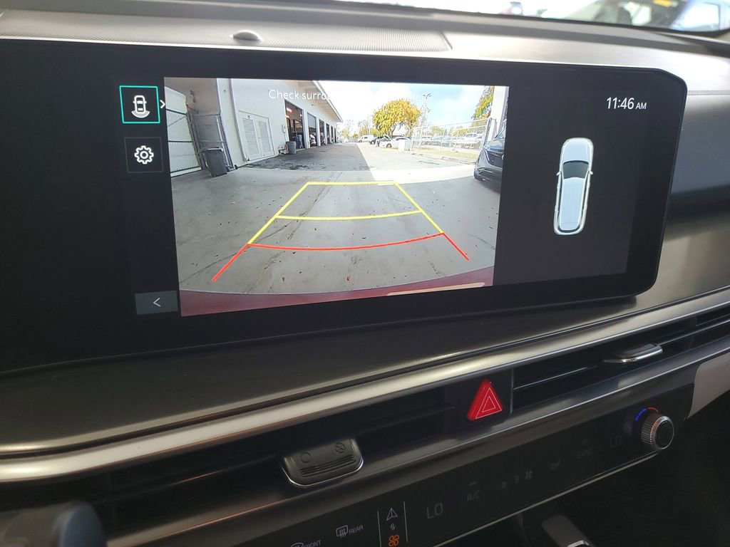Certified 2025 Kia Sorento S image 29