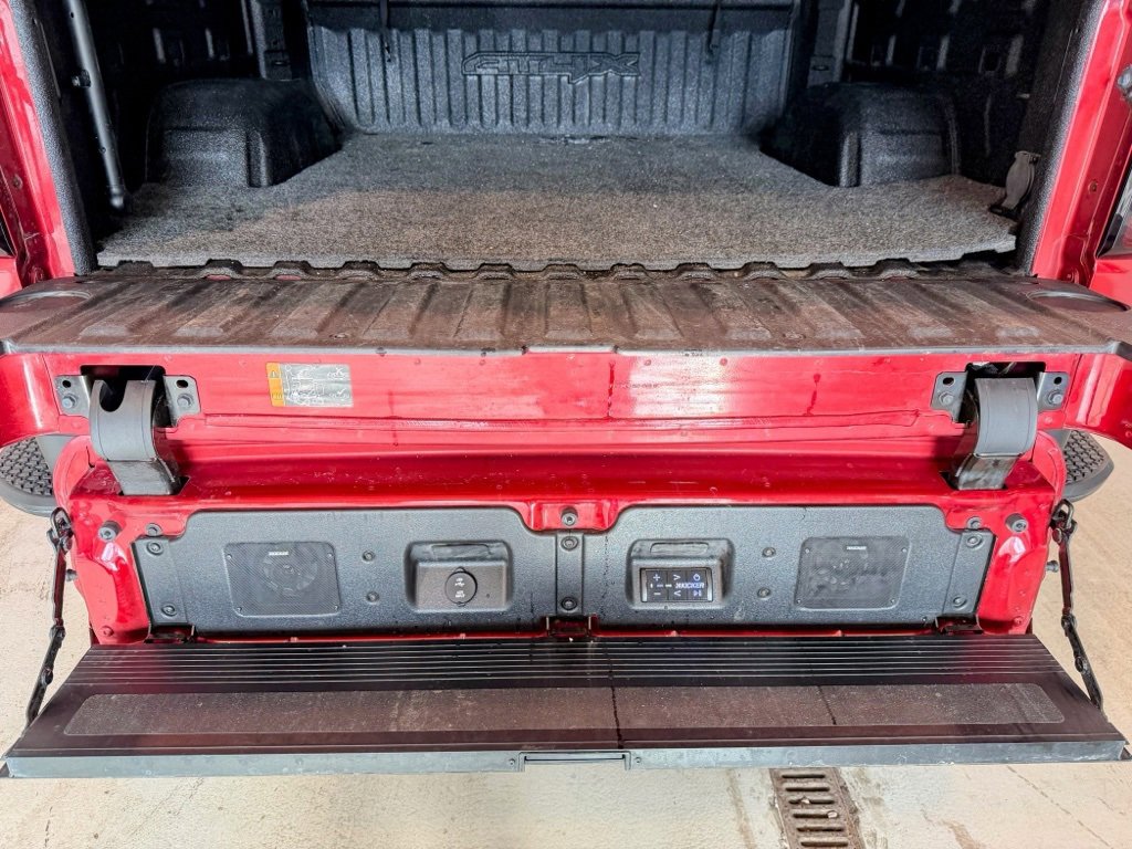 Used 2022 GMC Sierra 1500 AT4X image 9