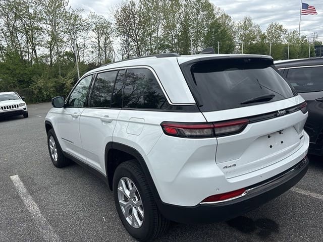 Used 2024 Jeep Grand Cherokee Limited w/ Luxury Tech Group II AWD/4WD image 10