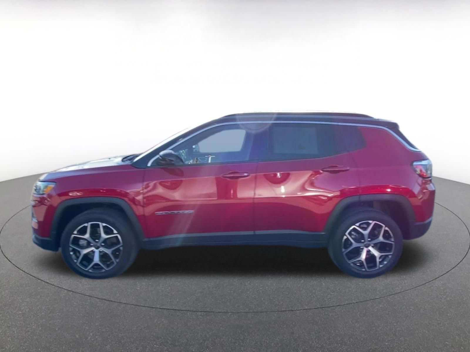 Used 2025 Jeep Compass Limited AWD/4WD image 9