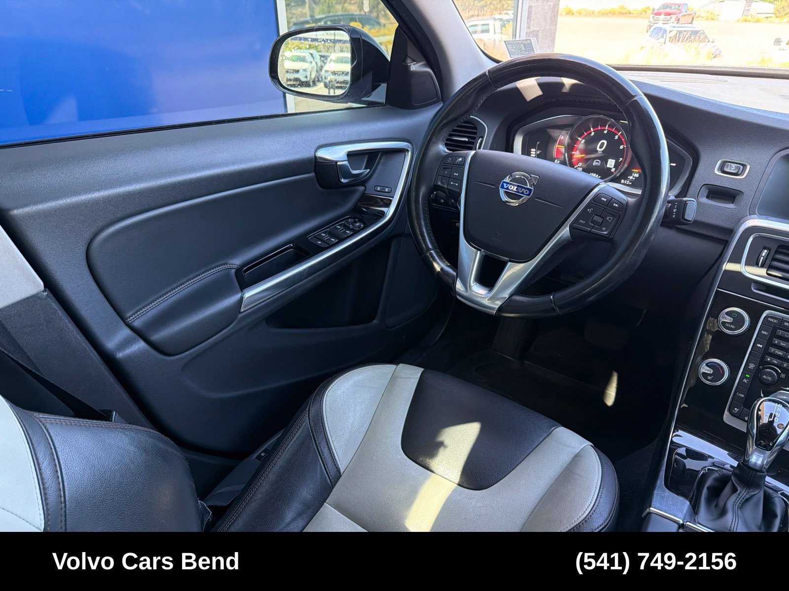 Used 2016 Volvo S60 T5 Cross Country Platinum AWD/4WD image 12