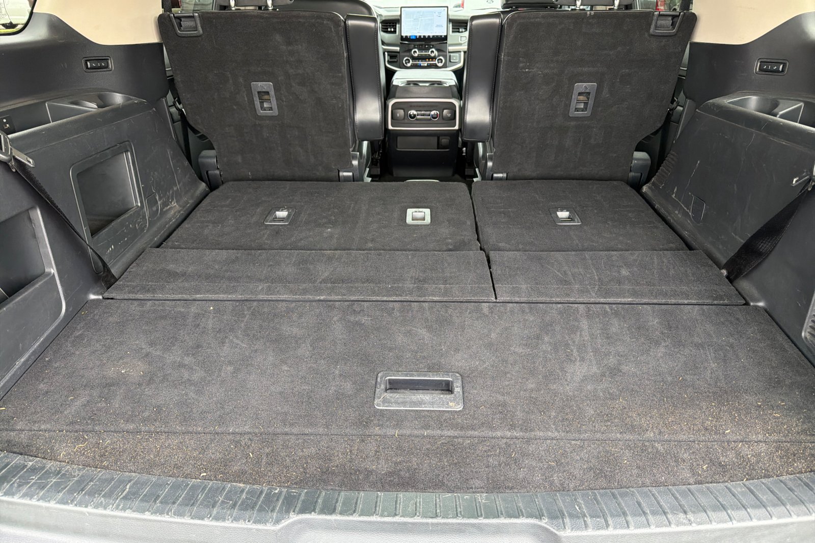 Used 2024 Ford Expedition XLT AWD/4WD image 14