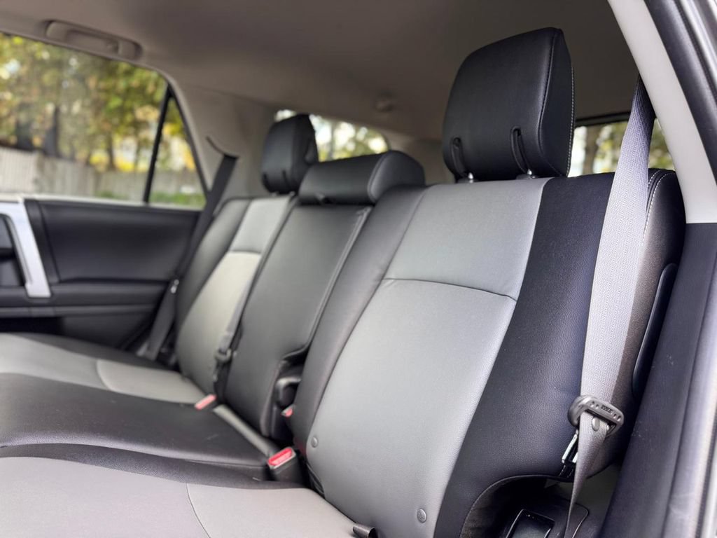 Used 2023 Toyota 4Runner SR5 Premium w/ Moonroof Package AWD/4WD image 23