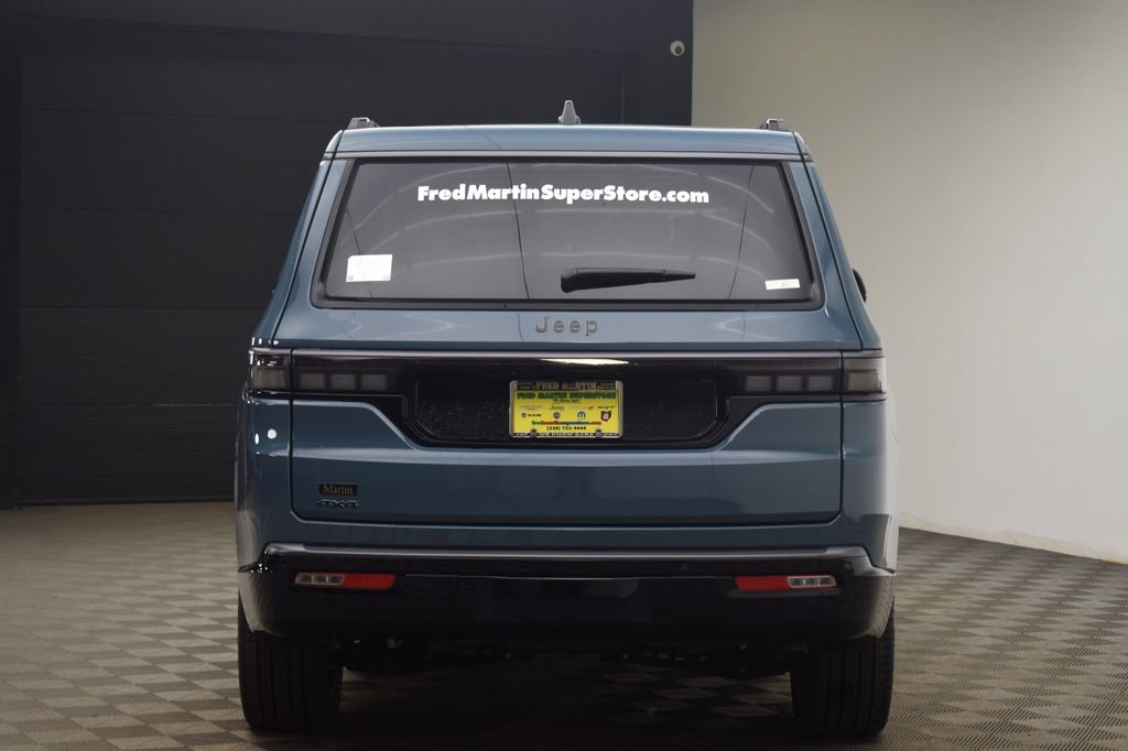 New 2026 Jeep Grand Wagoneer Limited AWD/4WD image 12
