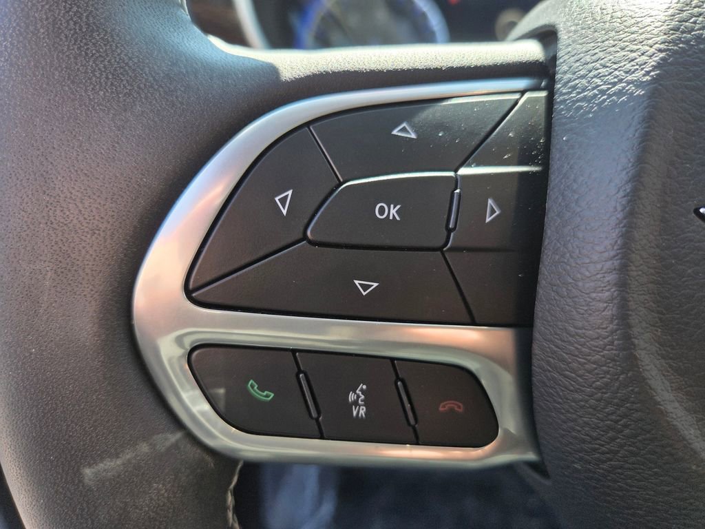 Used 2024 Chrysler Pacifica Limited image 13