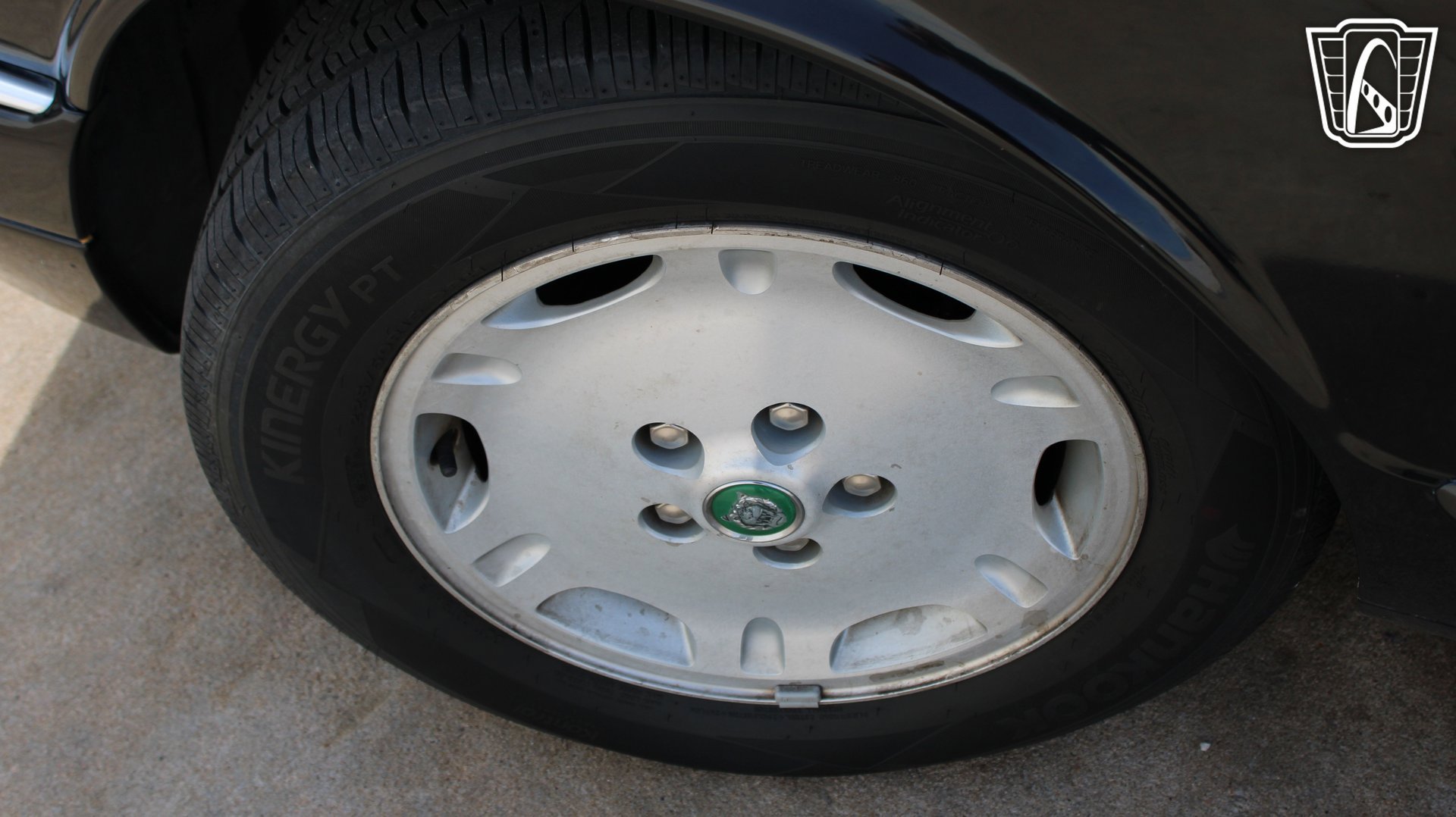 Used 1995 Jaguar XJ6 image 36