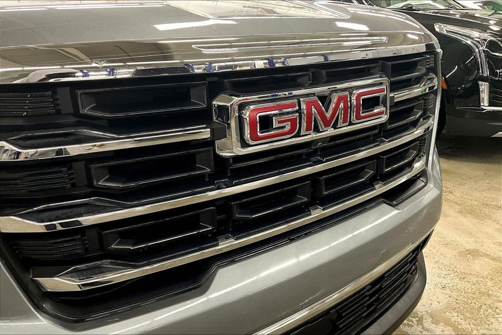 Used 2025 GMC Acadia Elevation image 33