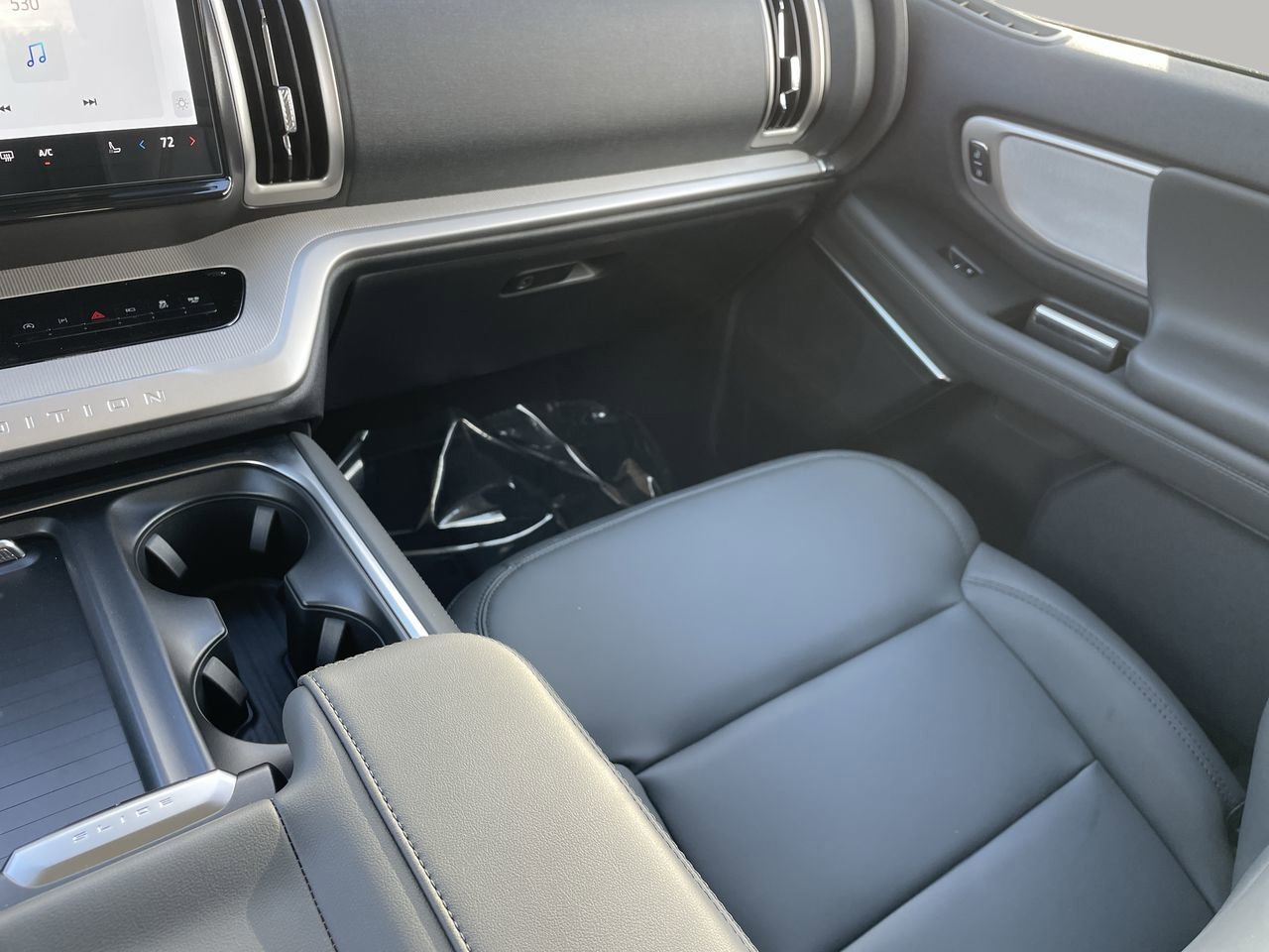 New 2026 Ford Expedition Active RWD image 17