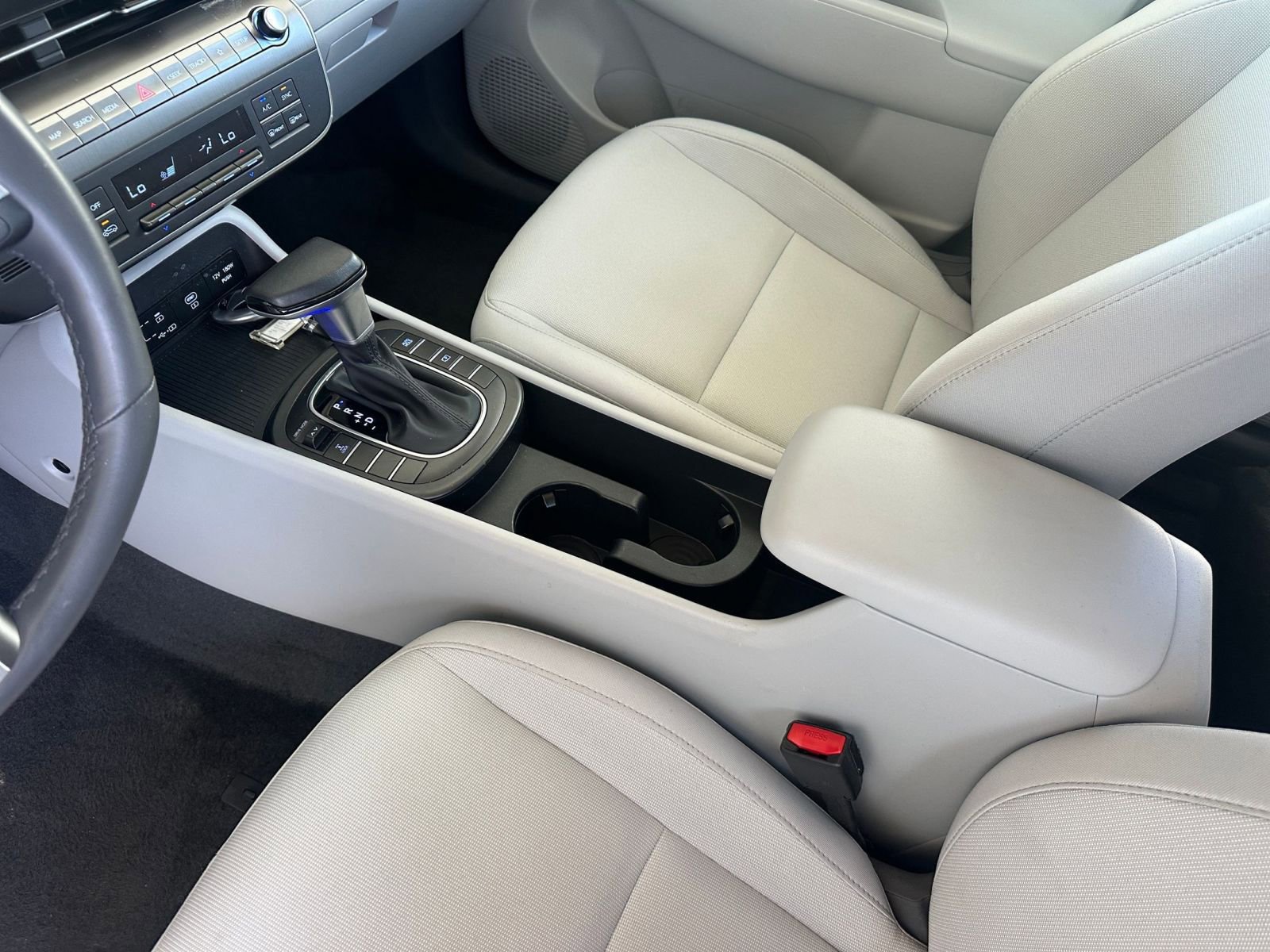 Used 2025 Hyundai Kona SEL image 41