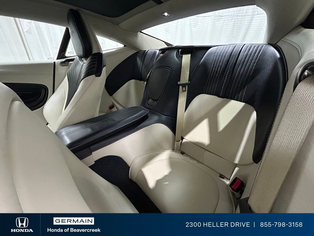 Used 2019 Aston Martin DB11 Coupe image 28