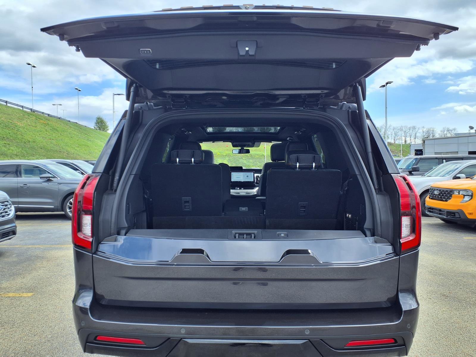 Used 2025 Ford Expedition Tremor image 11