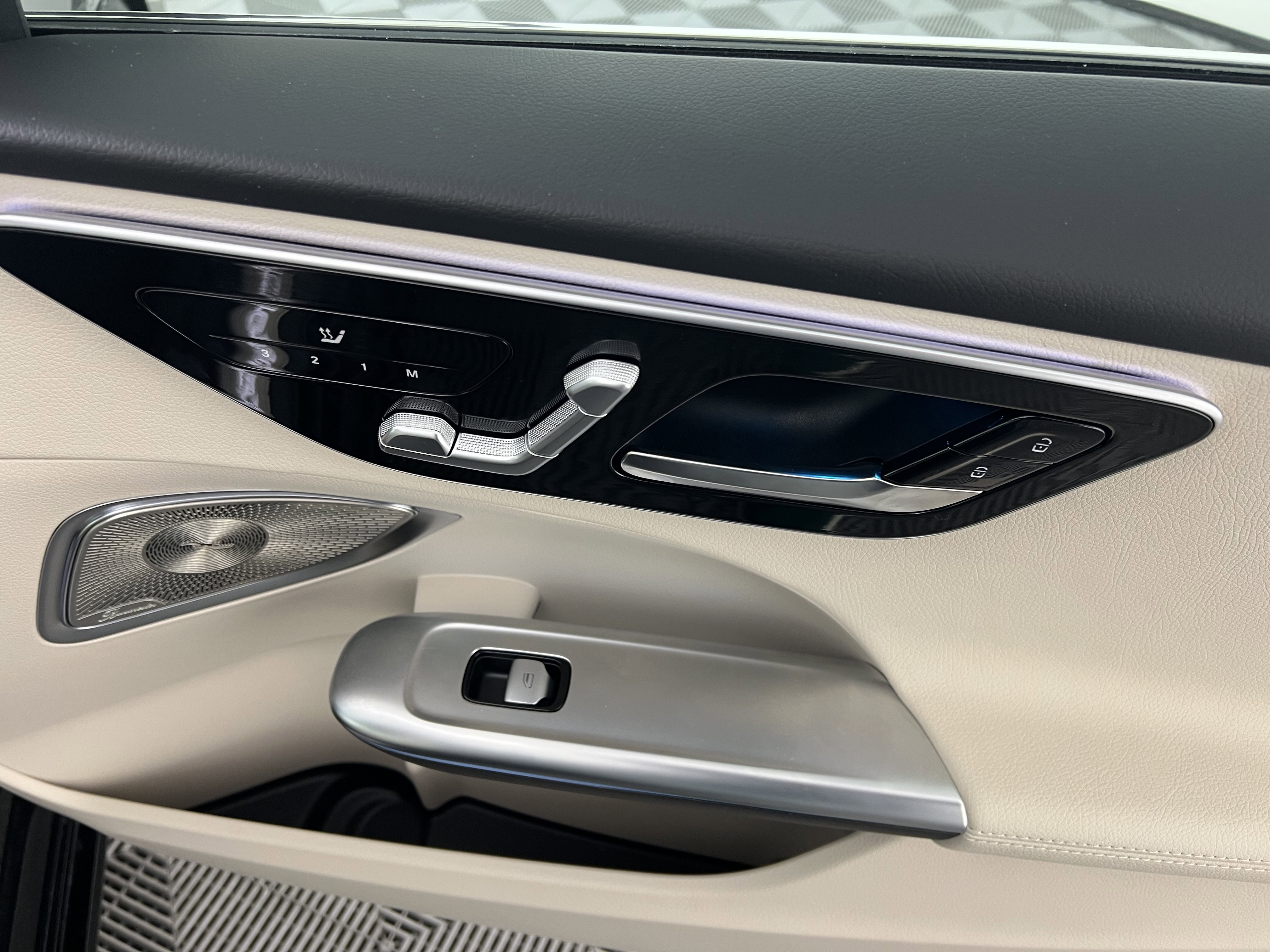 Certified 2025 Mercedes-Benz C 300 4MATIC Sedan image 25