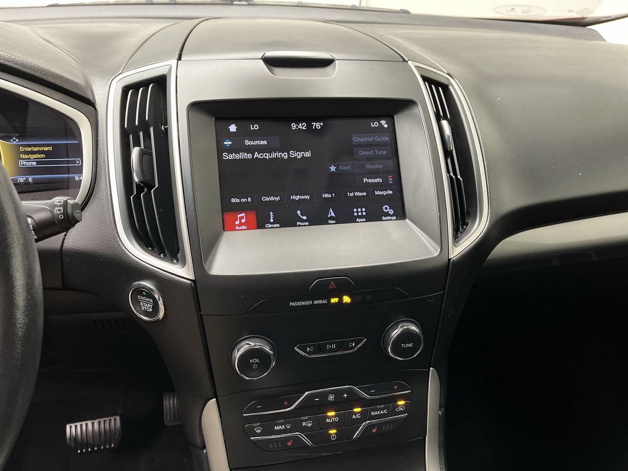 Used 2019 Ford Edge SEL w/ Cold Weather Package AWD/4WD image 17