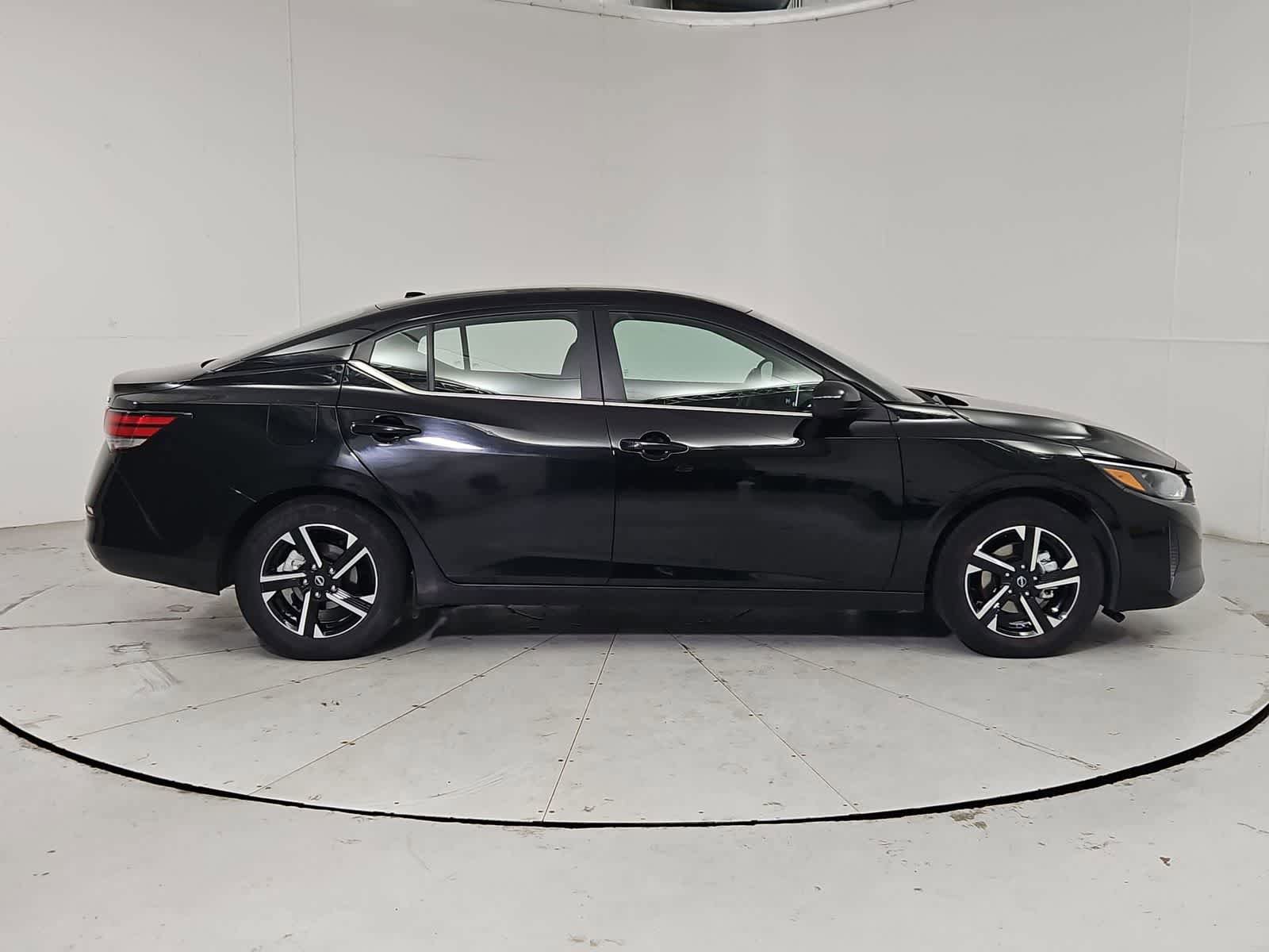 Used 2024 Nissan Sentra SV FWD image 7