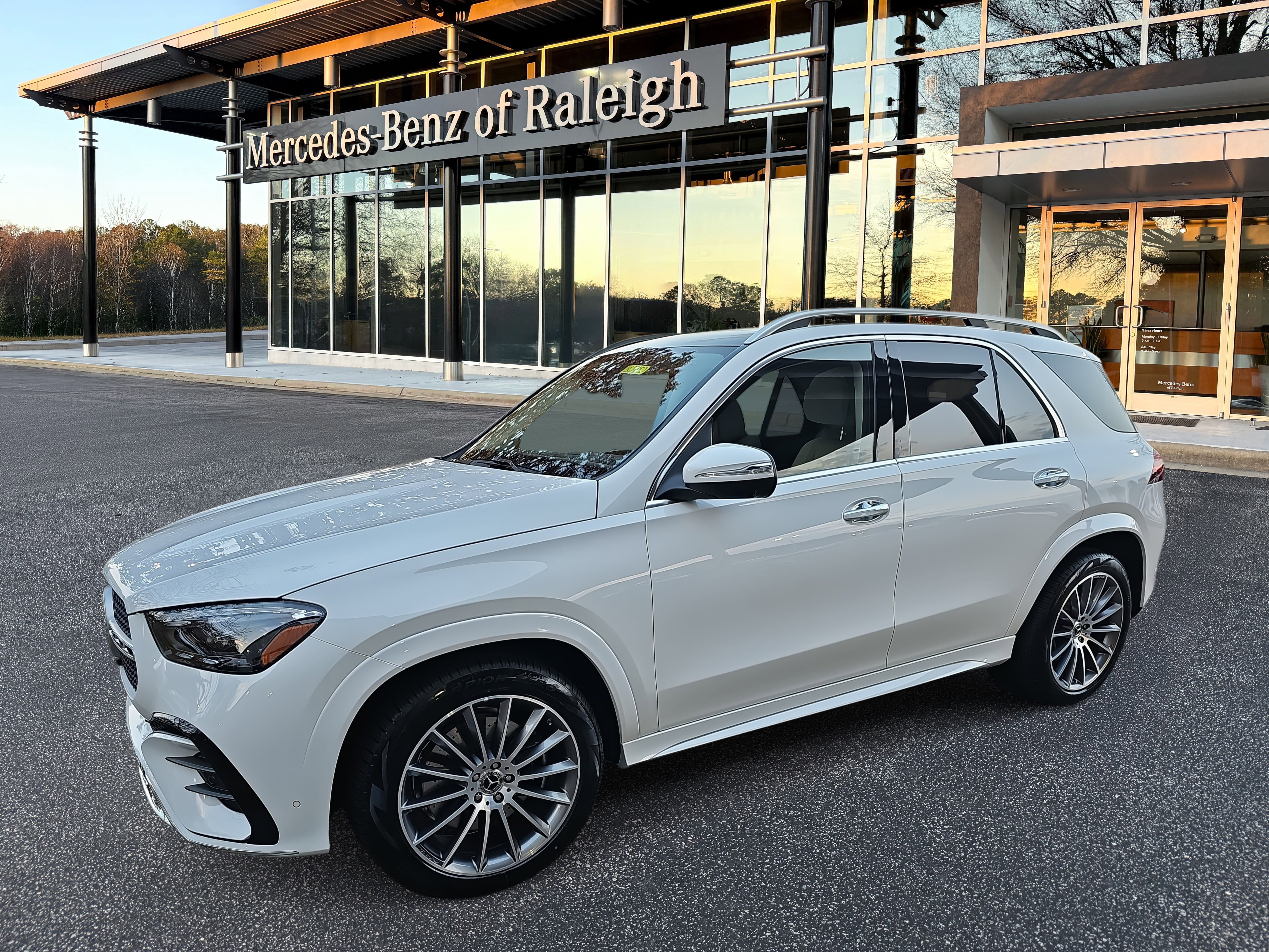 New 2026 Mercedes-Benz GLE 450 4MATIC image 1