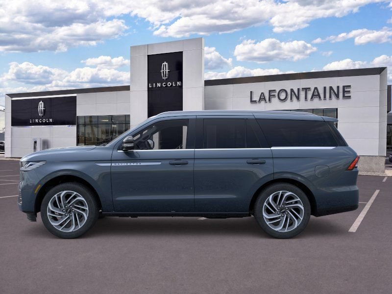 New 2026 Lincoln Navigator Reserve AWD/4WD image 3
