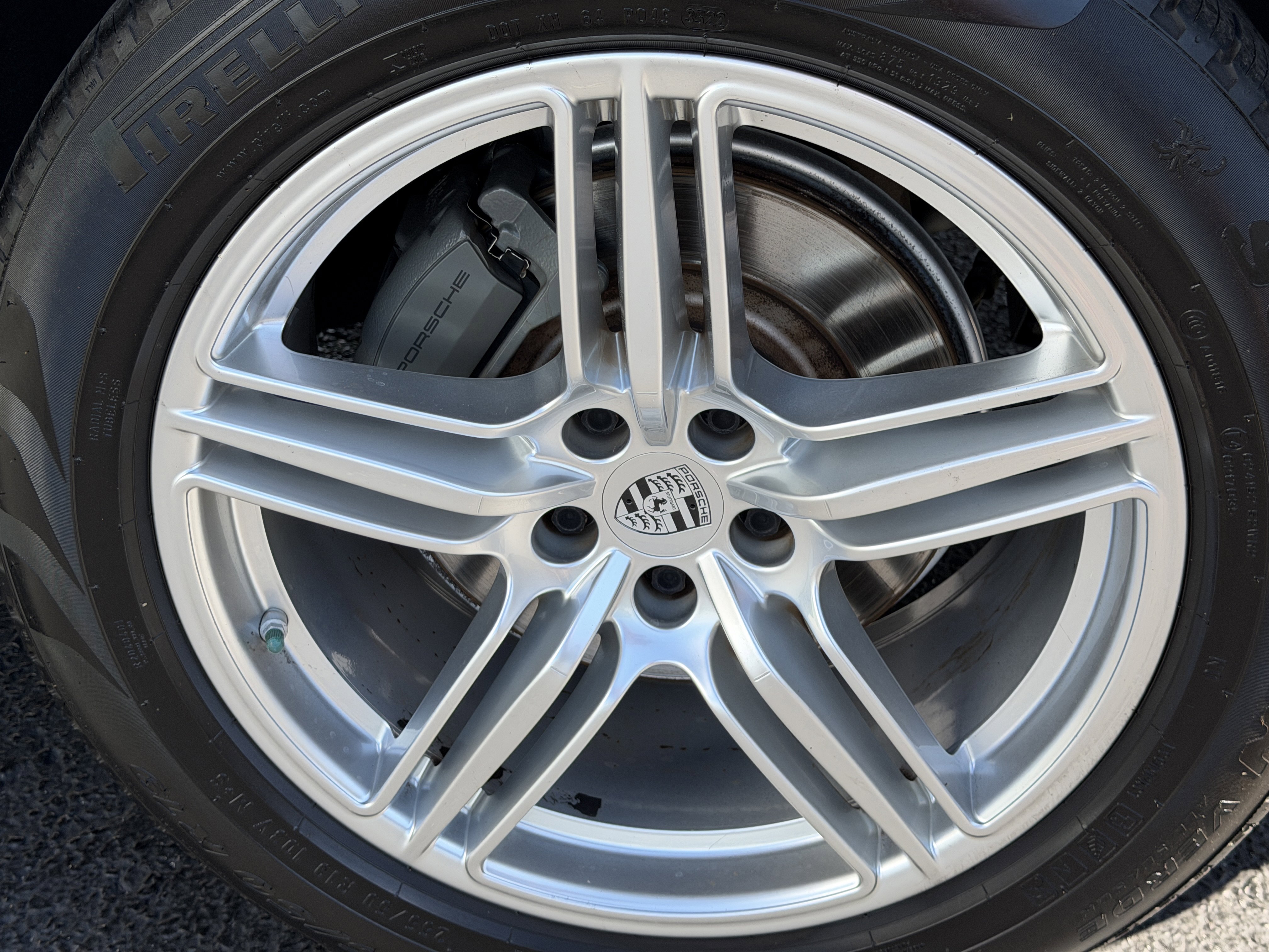 Certified 2021 Porsche Macan S image 9