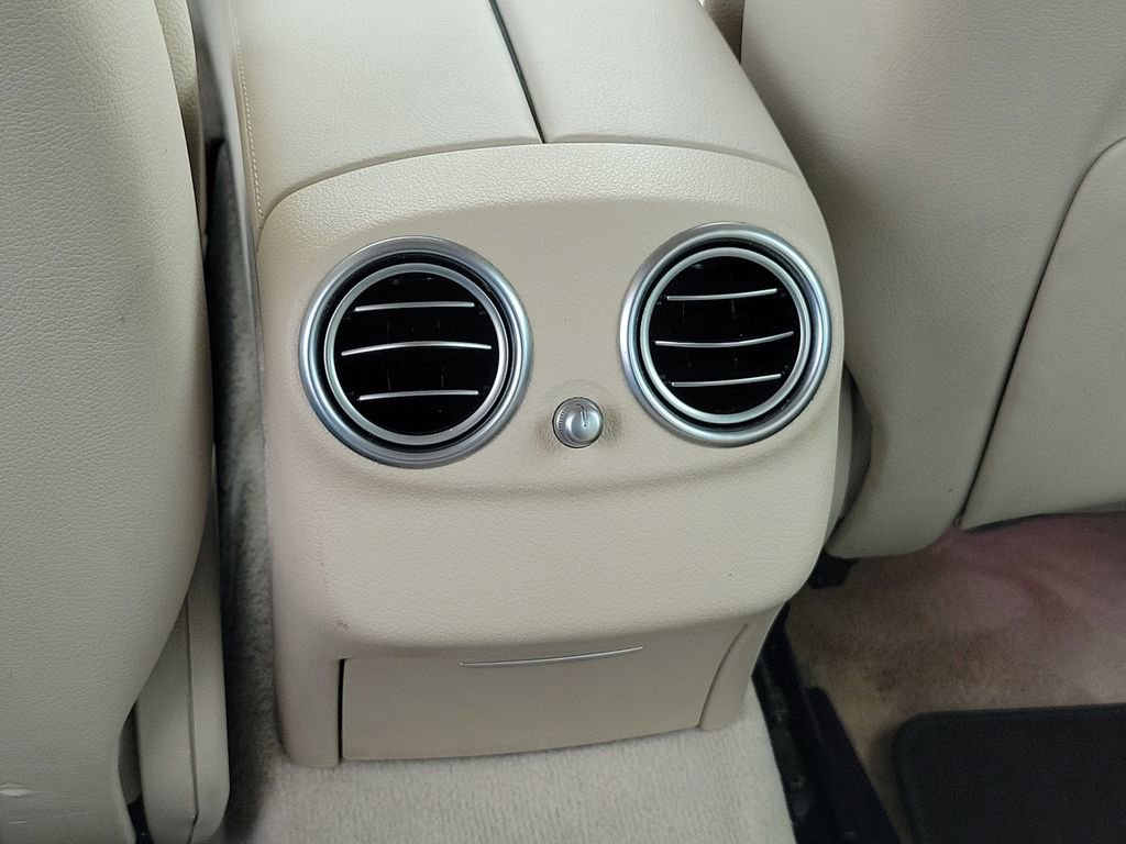 Used 2017 Mercedes-Benz E 300 image 25